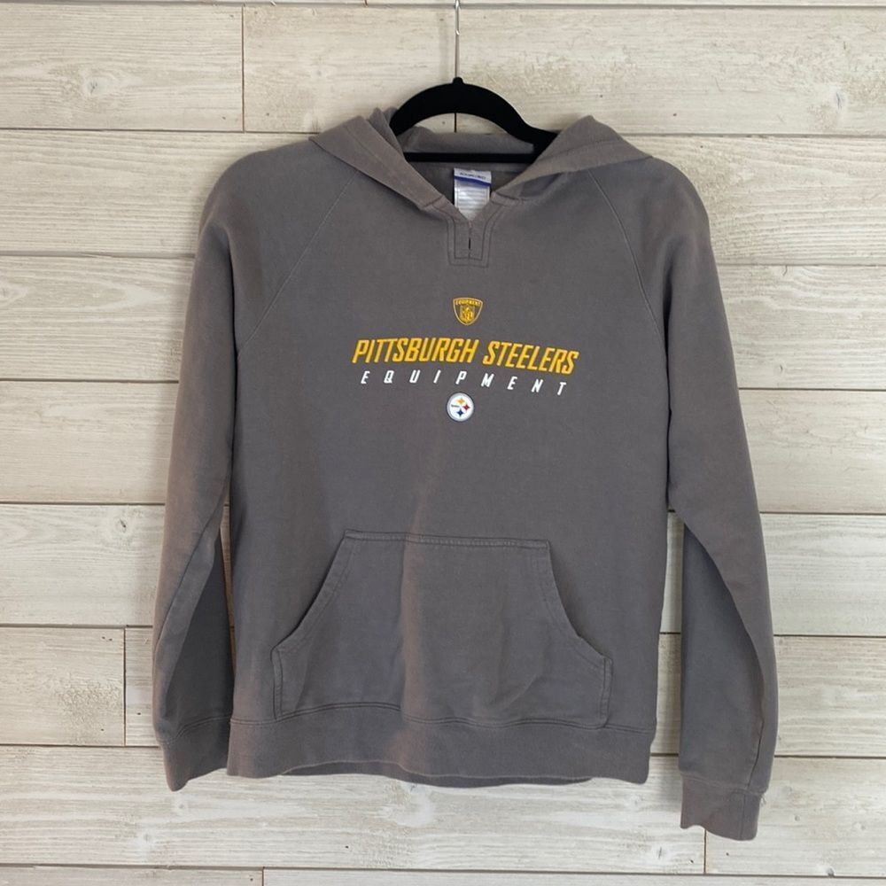 Pittsburgh Steelers grey pullover hoodie, women's small